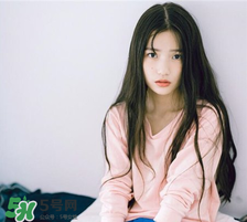 微卷中长发图片_微卷发型图片中长发女